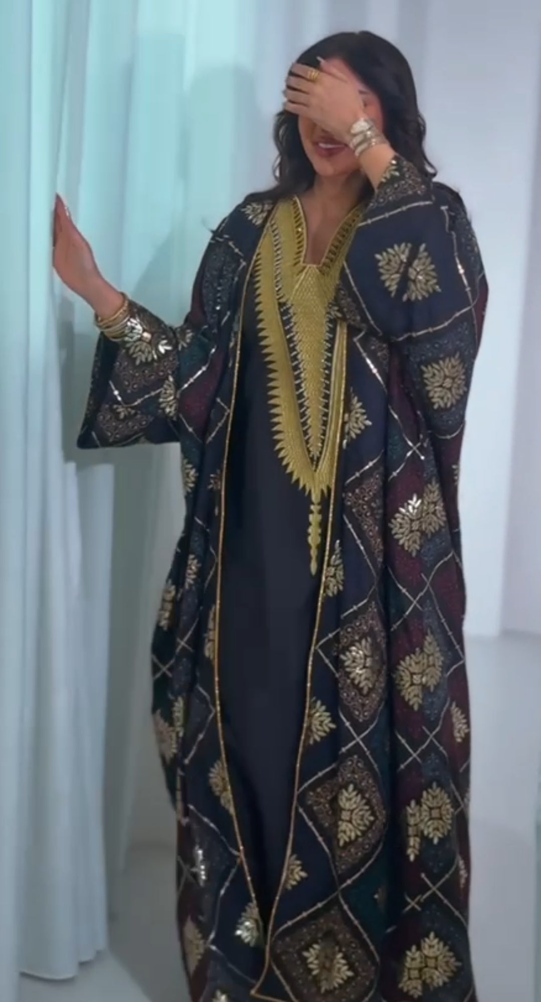 Elegant Kuwaiti Jellabiya-Dallol