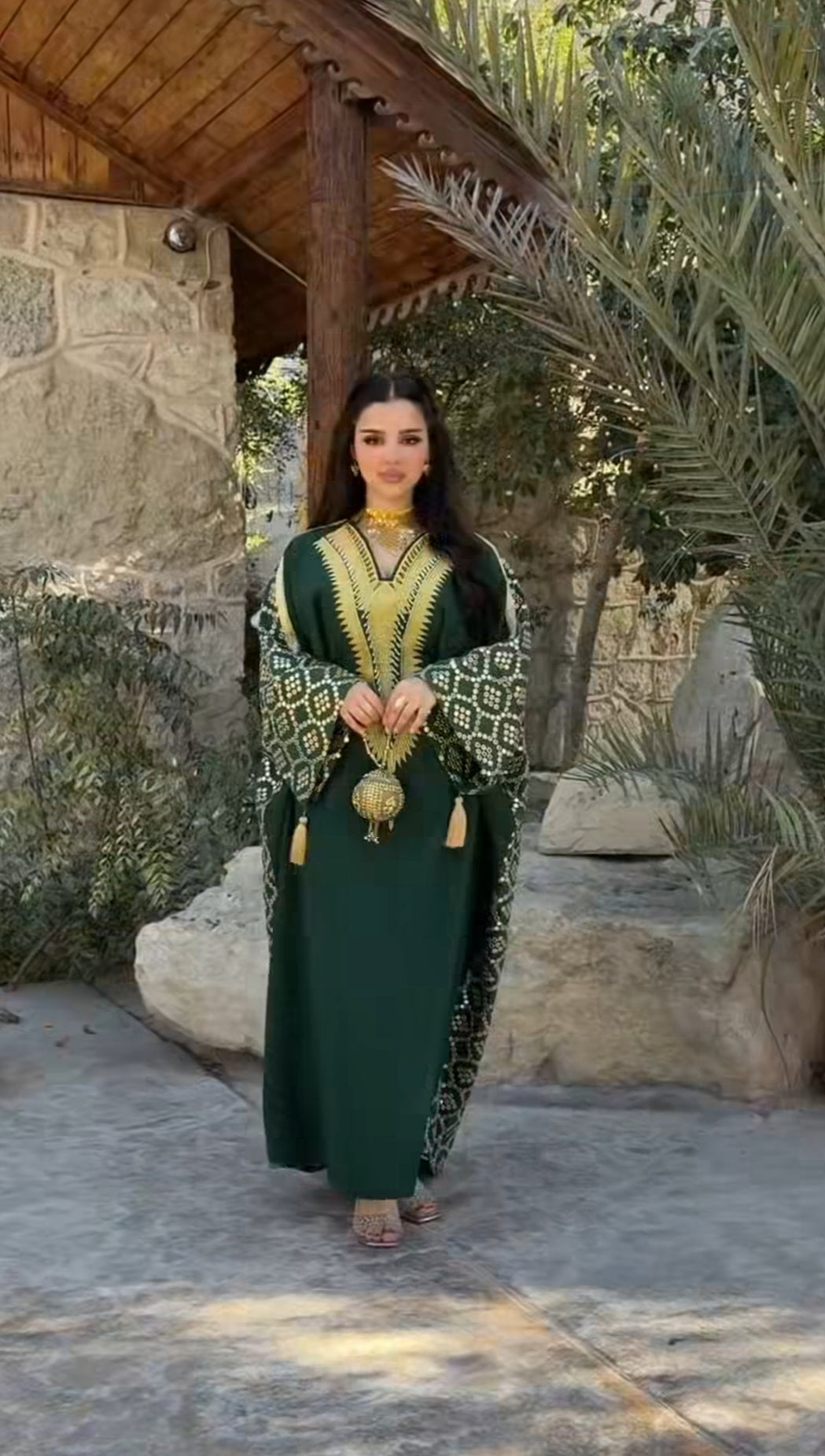 Elegant Kuwaiti Jellabia- Bara3em