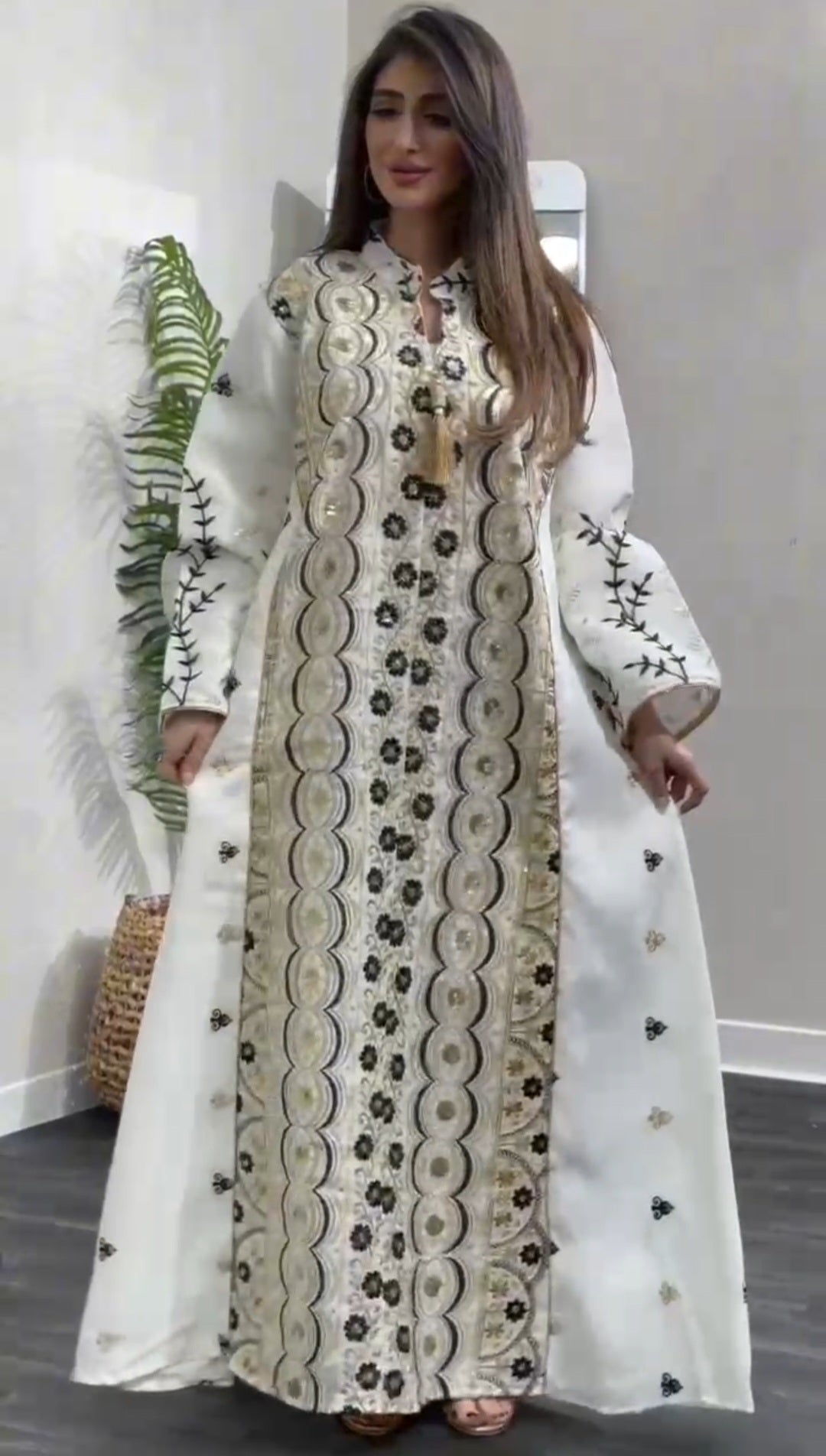 Elegant Kuwaiti Jellabiya- Hanoon
