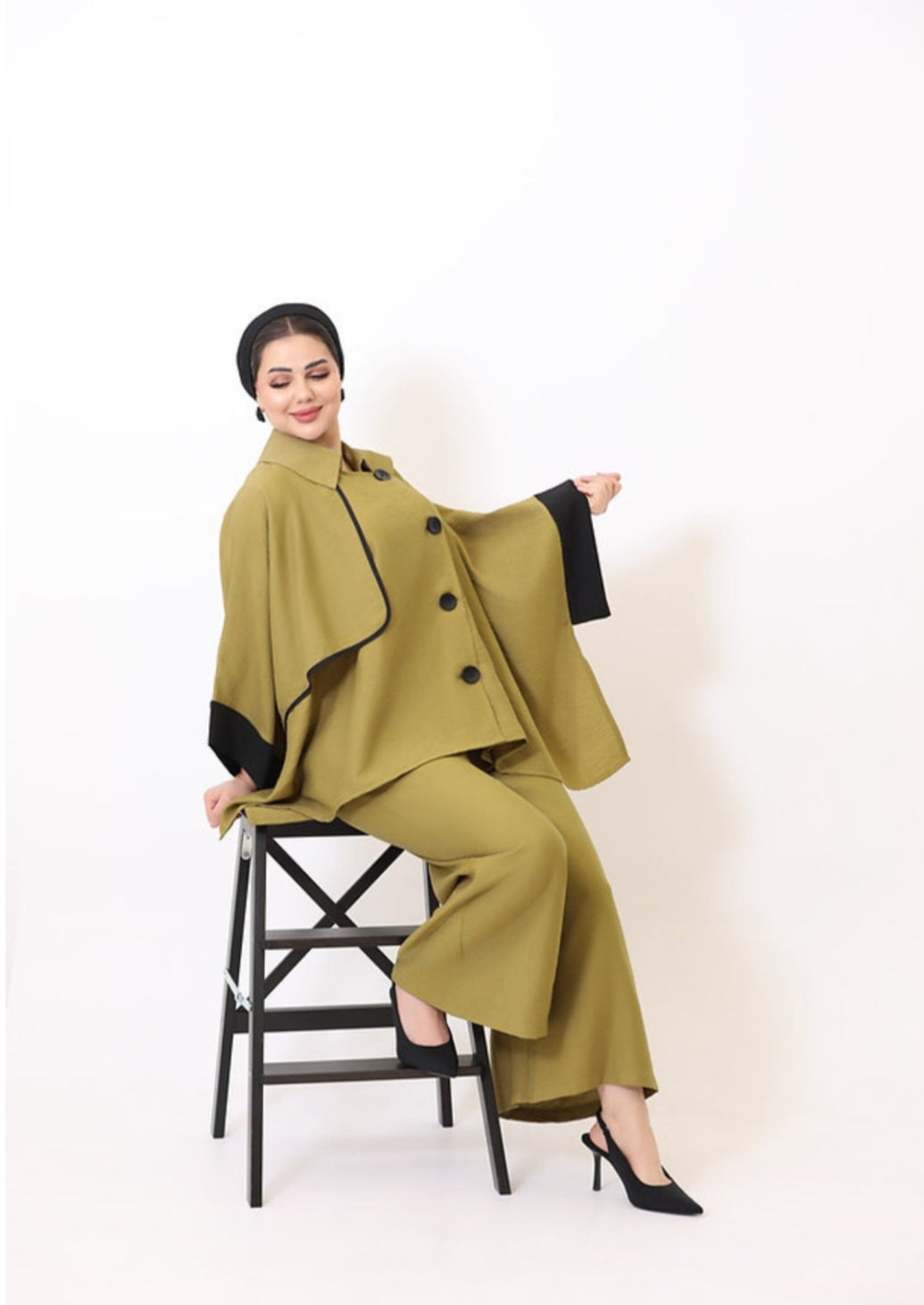 Green Fashionable Suit by Lebsaty
