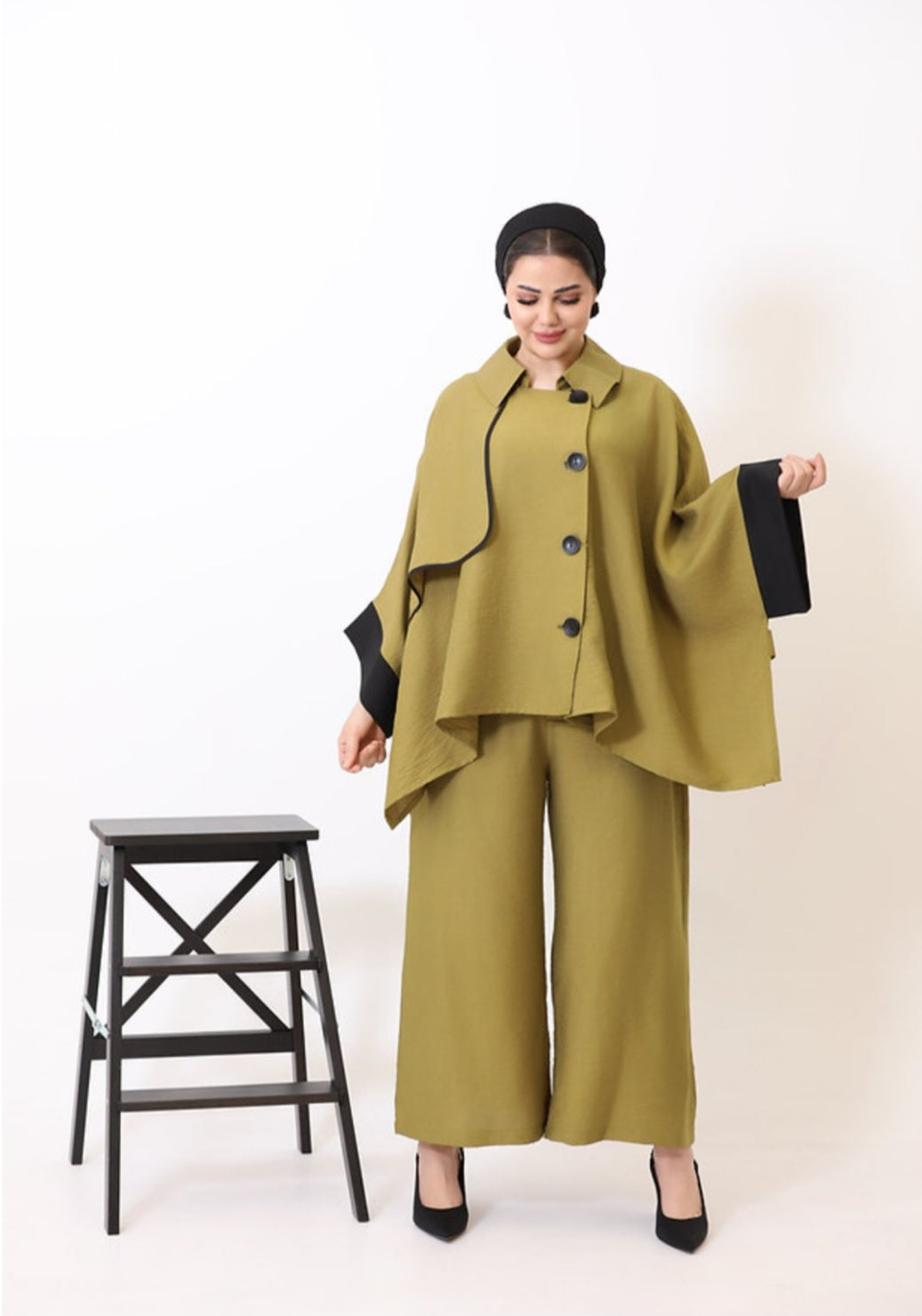 Green Fashionable Suit by Lebsaty