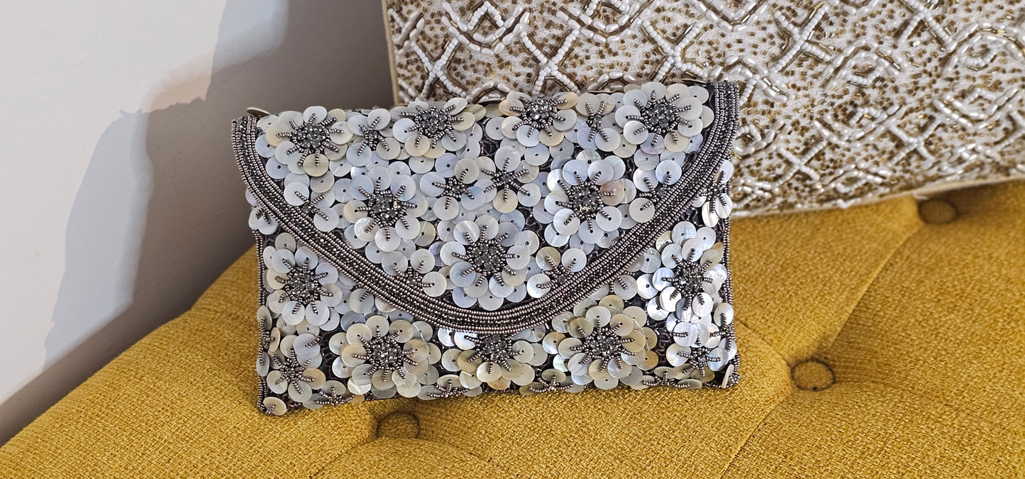 Bolso de mano de lujo con cuentas hecho a mano